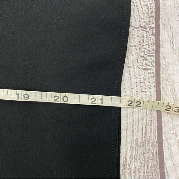 Express scoopneck short sleeve Top with sheer bottom hem grey & black sz XS - Picture 12 of 13